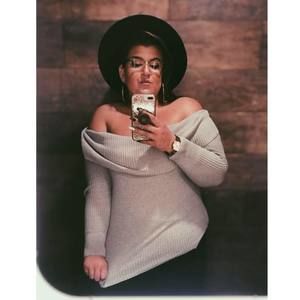 Meet your Posher, Olivia